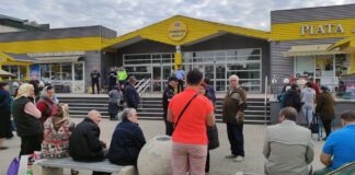 FOTO – VIDEO Alertă cu bombă la Piata Traian! Poliția și Jandarmeria sunt in alertă! Mascații, cu pistoale mitralieră!