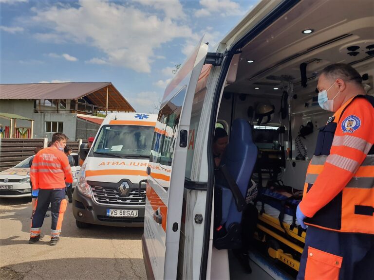 Doamne ferește! Morți și răniți grav într-un accident cumplit produs între Murgeni și Popeni! Doi morți, doi răniți în cod roșu, cinci răniți grav!