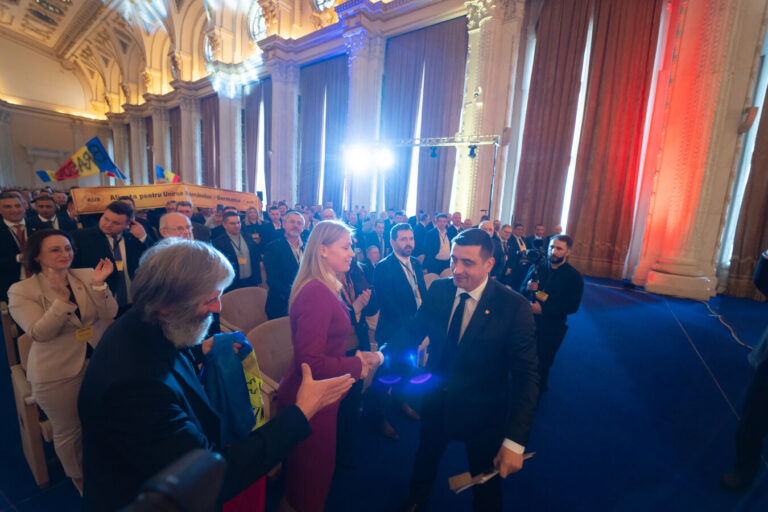 Scandal cât casa, AUR se dezintegrează! Filiala AUR Vaslui tace mâlc! ”Este trimisul lui Dumnezeu”