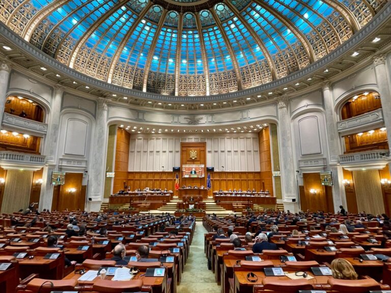 La loc comanda! Foștii parlamentari de Vaslui vor reprimi pensiile speciale, a decis Curtea Constituțională a României!