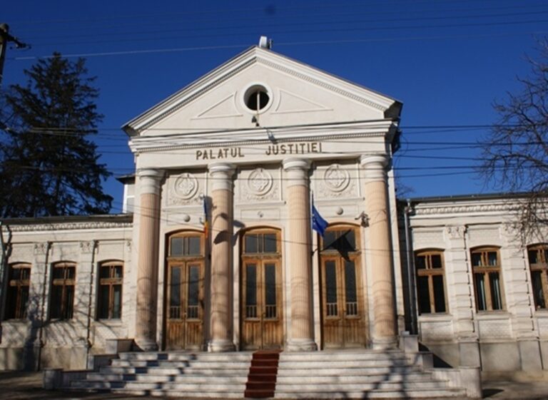 Președinta Judecătoriei Huși a ieșit la pensie! Președintele Iohannis a semnat decretul!