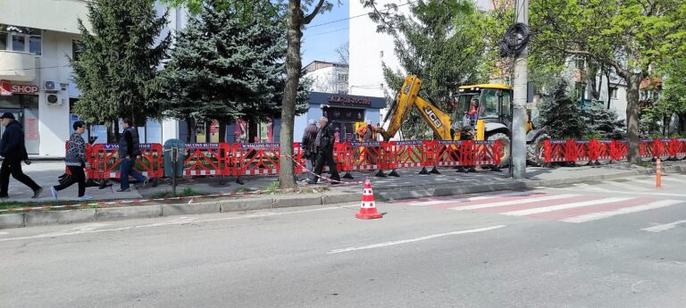 Viacons Rutier a dat STARTUL lucrărilor de modernizare, pe bulevardul Traian! Va fi un an greu pentru șoferi și pietoni, deopotrivă!