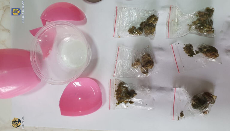 Traficant de droguri din Bârlad, ridicat de polițiști! Alimenta zona Bârladului cu droguri!