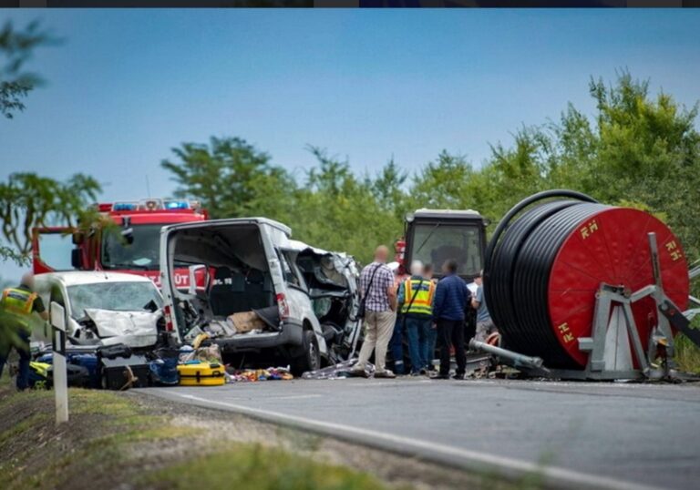 Accident MORTAL în Ungaria, microbuz de Vaslui implicat în tragedie! Doi morți și mai mulți răniți!