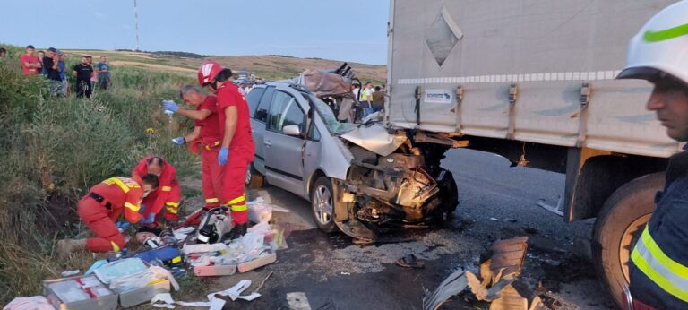FOTO Primele fotografii de la locul tragediei de la Popeni! 11 victime, două persoane au murit pe loc! BILANȚUL tragediei!