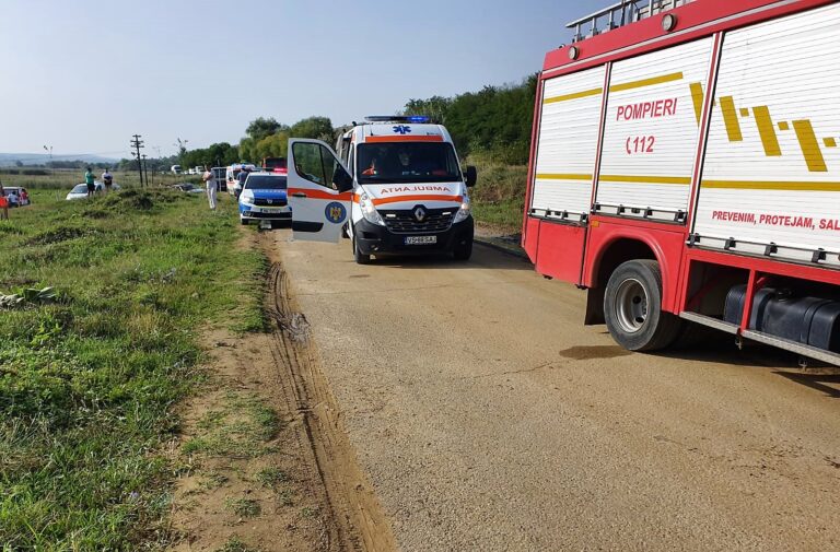 UPDATE ACCIDENT IANA: Sunt CINCI victime, din care doi copii! A fost solicitat elicopterul SMURD, un copil este inconștient!
