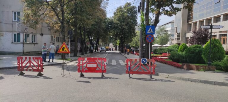 Anunțul Primăriei Vaslui, despre modificarea sensurilor de circulație la kilometrul zero al orașului! Aveți răbdare, durează o săptămână!