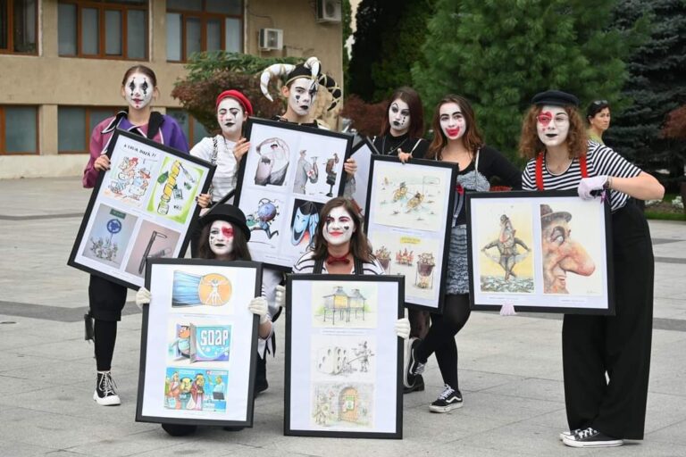 Vasluieni, este a doua zi de Festival! Să ne distrăm frumos, să demonstrăm de ce Vasluiul este Capitala Umorului!