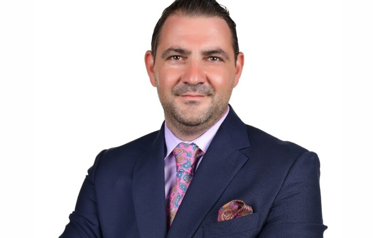 Verzii vasluieni protestează la adresa pușculițelor de partid! ”Vor conta doar partidele care plătesc presa. Adio, libertate de exprimare!”, explică liderul Verzilor din județ, Andrei Abutoaiei
