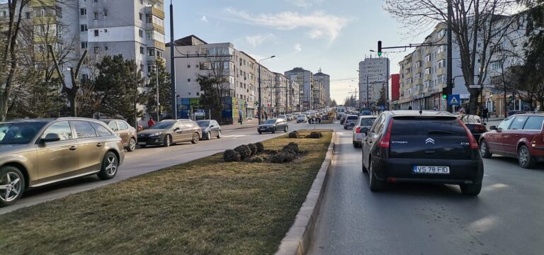 Tranzacția imobiliară a ANULUI 2022, la Vaslui! N-o să vă vină să credeți cu cât s-a vândut un apartament de trei camere, din zona centrală!