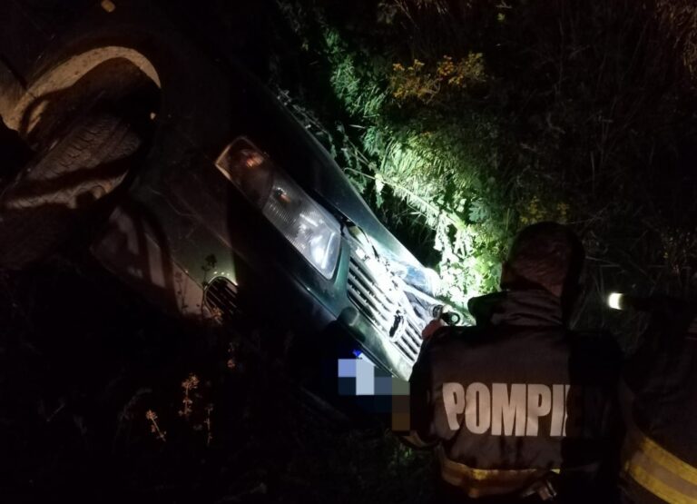 Accident cu PATRU victime, sâmbătă noaptea, în comuna Bunești-Averești! Două mașini implicate, la ora 3.00 noaptea!