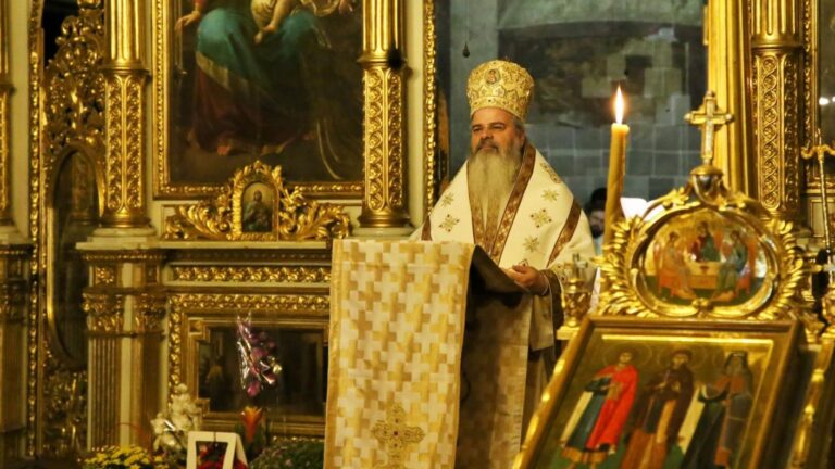 PreaSfințitul Părinte IGNATIE, discurs istoric în fața studenților de la Teologie, Iași! ”Să fim încăpățânați în cele bune”, a spus Ierarhul Hușilor