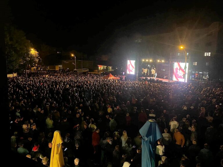 Iată de ce Ioan Ciupilan este cel mai iubit primar din istoria Hușului! ”Așteptăm Zilele municipiului nostru, ediția 2023”, spun hușenii! Ce surprize pregătește primarul Ciupilan!