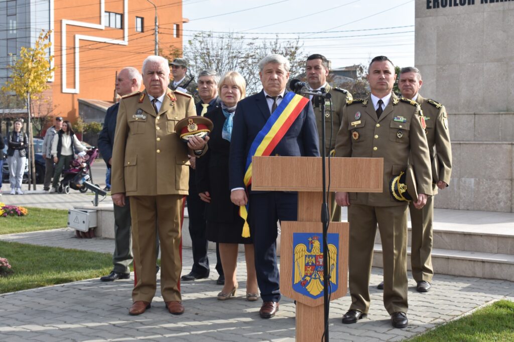 Iată cum au sărbătorit oficialitățile bârlădene Ziua Armatei Române! Mesajul primarului Dumitru Boroș! 1 ziua armatei barlad