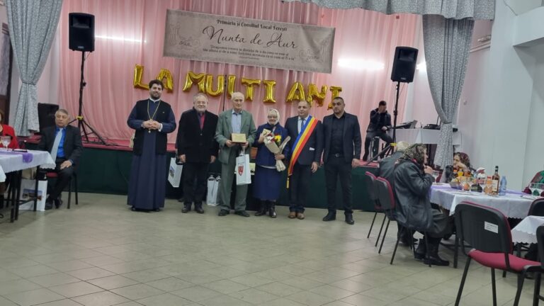 Cuplurile cu 50 de ani de căsnicie neîntreruptă, sărbătorite la Ferești! Președintele CJ Vaslui: ”Văd că sunteți în formă foarte bună, să ne întâlnim din 5 în 5 ani, la fel”