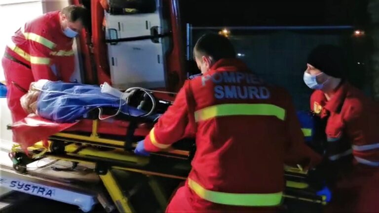 Este TRIST! Bărbatul de 64 de ani, măcelărit de propriul fiu, în satul Protopopești, a murit în spital! Criminalul riscă închisoare pe viață!
