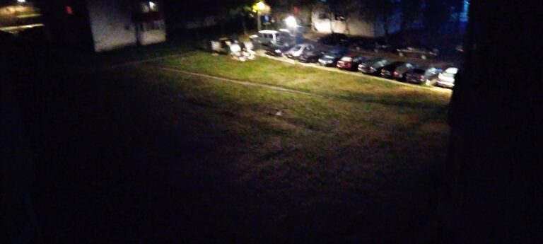 Ora 19.45, Vaslui, zona Traian! O bubuitură imensă a speriat zeci de locatari din zonă! Cine-i prinde pe teribiliști?