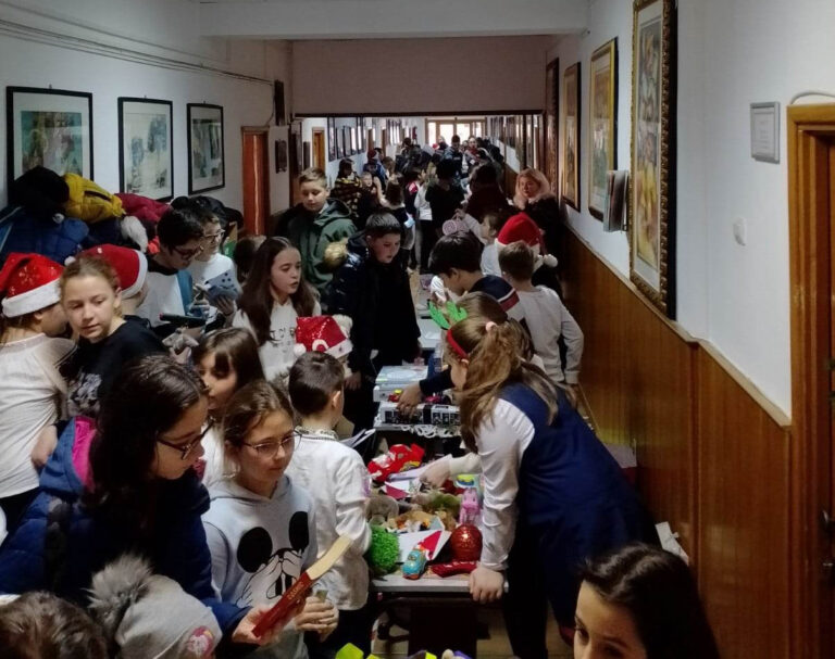 Bucuria „Târgului de Crăciun” de la Școala Gimnazială Alexandra Nechita
