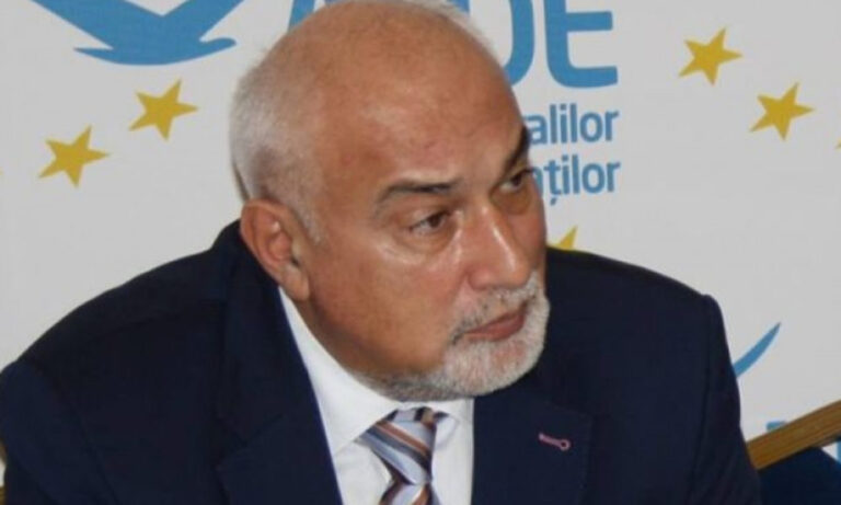 Varujan Vosganian lansează, miercuri, la Vaslui, o nouă carte! Președintele ALDE se va întâlni, mai apoi, cu membrii de partid!