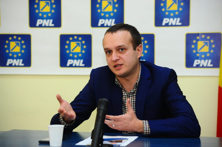 Cutremur în PNL Vaslui, deputatul Polak a fost demis de la cârma organizației municipale! Biroul Local PNL a fost dizolvat, a fost numit un nou președinte!