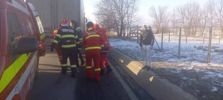 ACUM Accident cu trei victime, la Solești! Două mașini s-au ciocnit violent, pe DN 24 Vaslui-Iași!