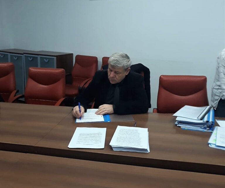 Noi semafoare în Bârlad, primarul Dumitru Boroș a semnat proiectul! Vezi ce intersecții vor fi semaforizate în oraș!