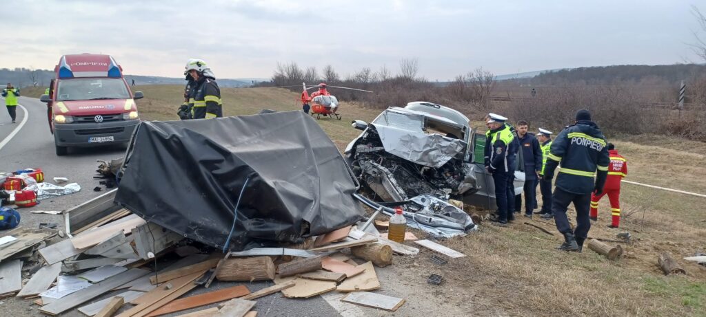 BREAKING NEWS Accident foarte grav la Mărul de Aur, lângă Vaslui, sunt ȘASE victime! UN MORT ȘI CINCI RĂNIȚI GRAV! 7 IMG 20230305 WA0002 1