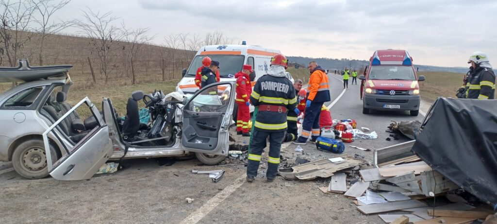 BREAKING NEWS Accident foarte grav la Mărul de Aur, lângă Vaslui, sunt ȘASE victime! UN MORT ȘI CINCI RĂNIȚI GRAV! 4 IMG 20230305 WA0006