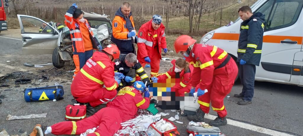 BREAKING NEWS Accident foarte grav la Mărul de Aur, lângă Vaslui, sunt ȘASE victime! UN MORT ȘI CINCI RĂNIȚI GRAV! 3 IMG 20230305 WA0007