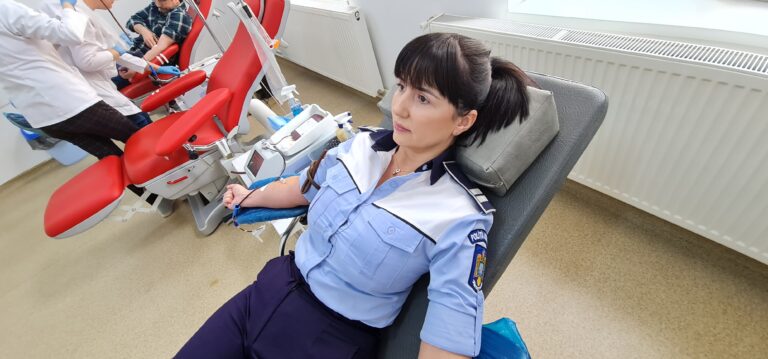 Polițistele vasluiene au donat sânge, la Centrul județean de Transfuzii Sanguine