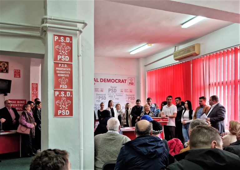 Cutremur în politica bârlădeană! Foști membri PNL, directori de școli din Bârlad, s-au înscris în PSD
