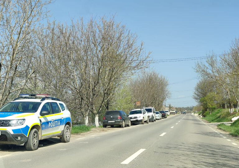 Percheziții ACUM la casa consilierului Burlacu, în Mărășeni! „Zi de sărbătoare, uitați cine ne face satul de rușine”, comentează localnicii