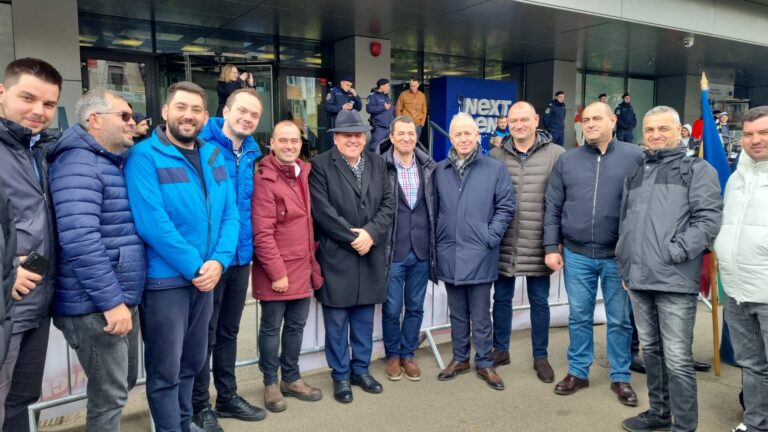 Vasluianul Dan Hurduc, Președinte pe zona Moldova al Clubului Fermierilor Români, în mijlocul protestatarilor din București! Fermierilor români le-a ajuns cuțitul la os!