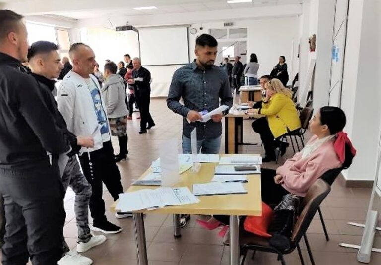 Cinci deținuți din Penitenciarul Vaslui au participat la Bursa județeană a locurilor de muncă