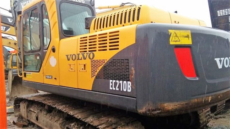 Hoții din Vaslui! Trei excavatoare au fost lăsate fără motorină, pe șoseaua de centură a Bacăului…