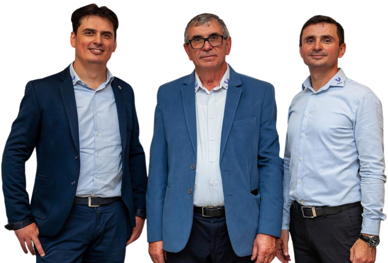 Este ziua grupului Safir, brandul de suflet al vasluienilor. La Mulți Ani, Familia Safir!