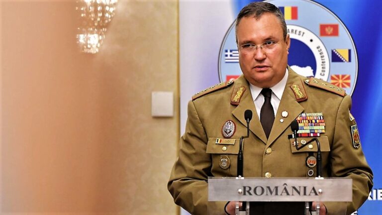 Premierul Ciucă ar dori reintroducerea serviciului militar obligatoriu