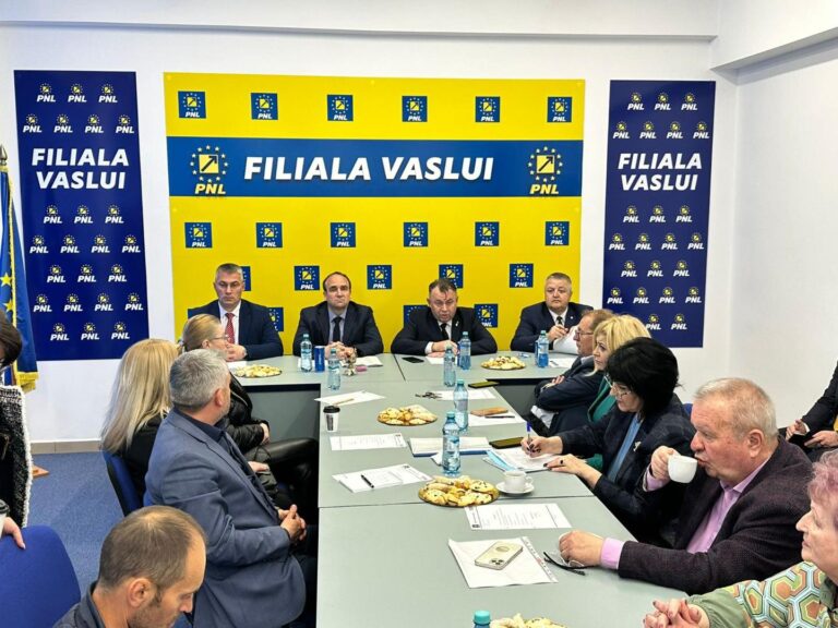 Liberalii au un nou sediu, la Vaslui! Președintele PNL Vaslui, dr. Nelu Tătaru, a participat la inaugurare