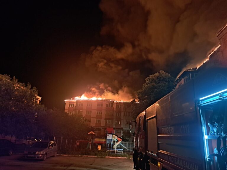 A fost descoperită cauza incendiului devastator de la Bârlad, noaptea trecută! Declarații ISU Vaslui