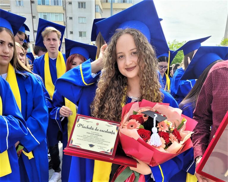 Ea este ȘEFA de promoție 2023, de la Liceul Ion Mincu, din Vaslui! Felicitări!