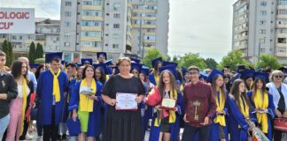 Primul liceu din Vaslui, cu propriul imn! Felicitări, Ion Mincu! Merită să-l ascultați!