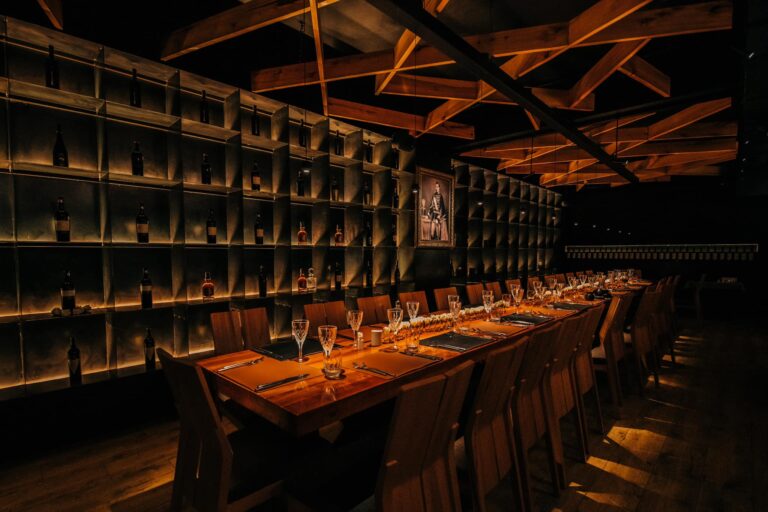 Este luxos, elegant, rafinat! Restaurantul Vecchia Roma inagurează un separeu de cinci stele