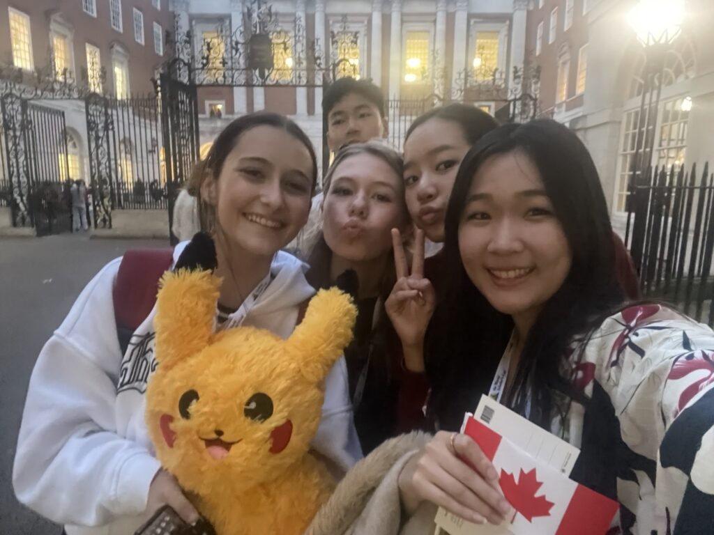 Bârlădeanca Alessia Albu, minunea cu părul bălai, este în finala World Scholar's Cup! Va reprezenta România la finala din SUA 4 allesia 6