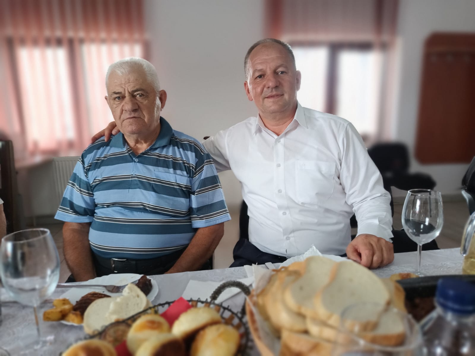 De nouă ani, fiii comunei Todirești se întâlnesc la Ziua Comunei. Muzică bună, dansuri și veselie, ediția 2023 10 petrica simiuc tatal