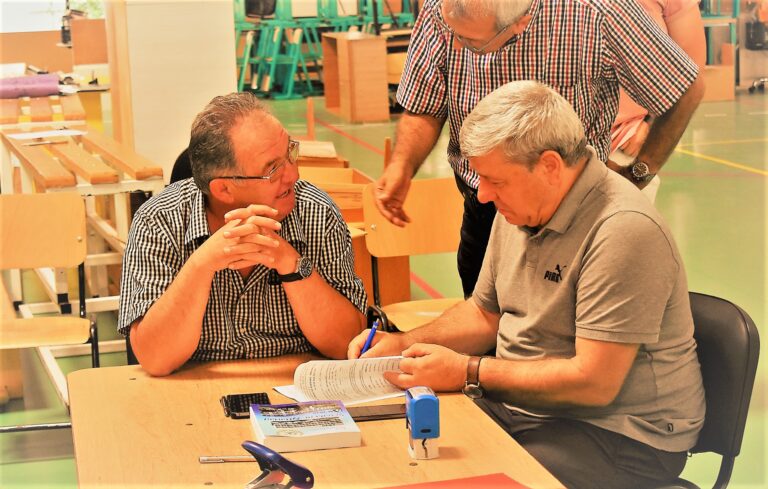 Primarul Bârladului a predat amplasamentul pentru modernizarea Școlii ”Episcop Iacov Antonovici”: ”Educația este prioritatea mea”