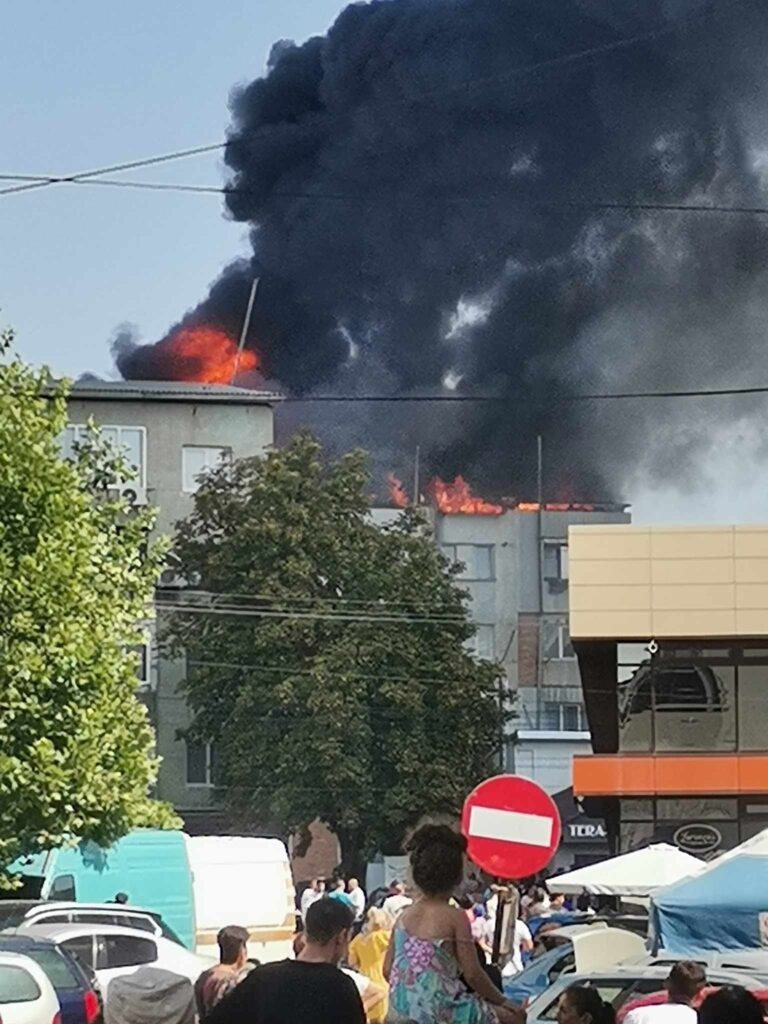 Cel mai mare incendiu, din 2023, din municipiul Huși, din cauza unei instalații improvizate