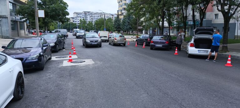 Mesajul Poliției Locale Vaslui, către șoferi: ”Evitați să circulați sau să parcați pe strada Traian”. De miercuri seara, Viacons Rutier începe ”asaltul” final