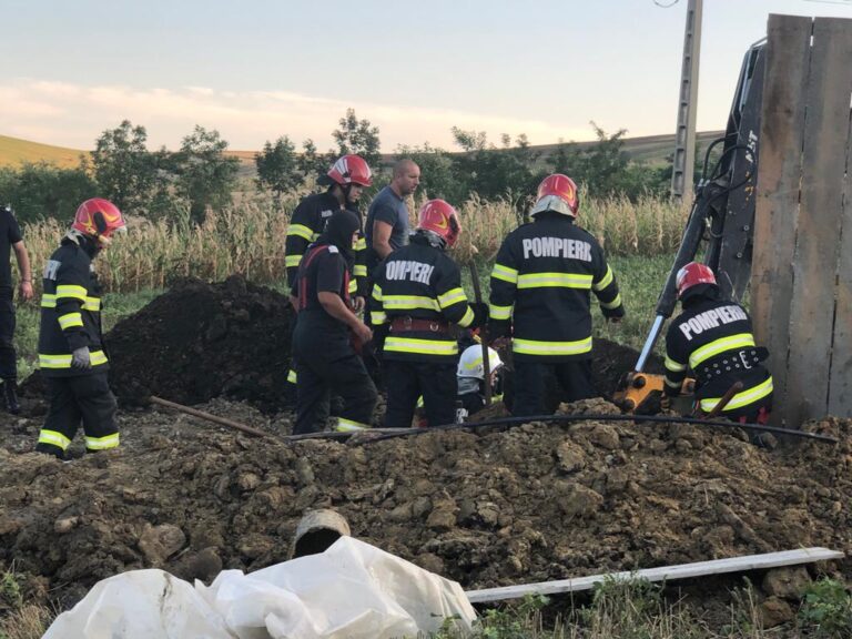 Operațiune dramatică de salvare a unui bărbat din comuna Voinești