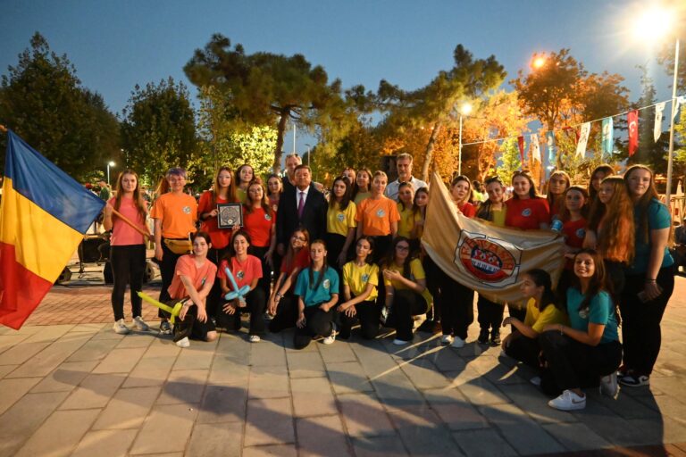 Corala Fantasia a participat la Istanbul Culture Folk Dance-Music Festival
