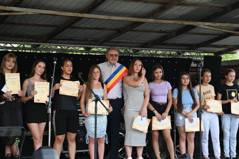 Voia bună a fost la ea acasă la Ziua Comunei Gârceni. Bravo, gârceneni!